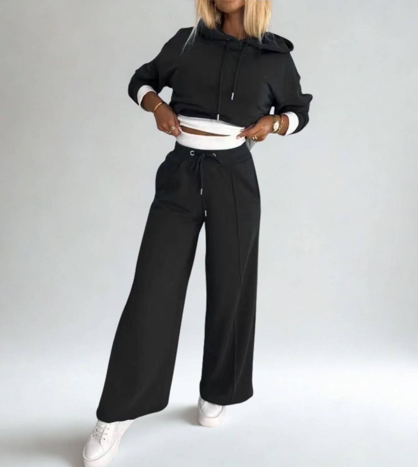 Women's casual hoodie tracksuit set in soft polyester blend, relaxed two-piece matching loungewear outfit