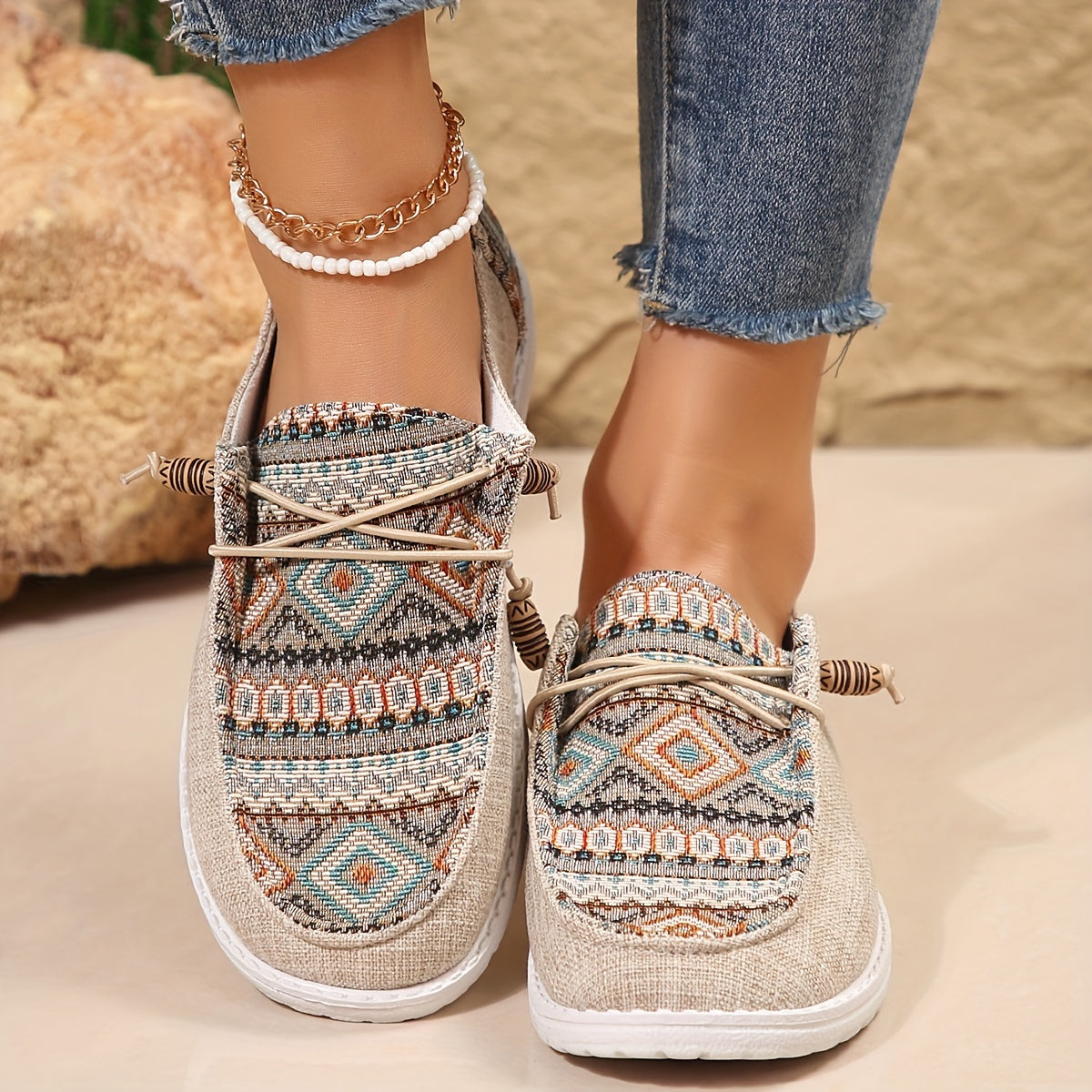Women's tribal-pattern sneakers in multicolor lightweight design with cushioned insole for everyday wear
