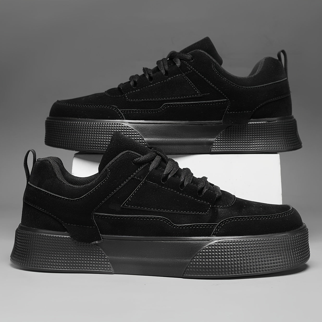 Men's chunky sole lace-up street sneakers bold fashion-forward midsole for urban streetwear style
