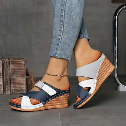 Women's colourblock wedge slides with cushioned sole in vibrant multicolor tulip-inspired design