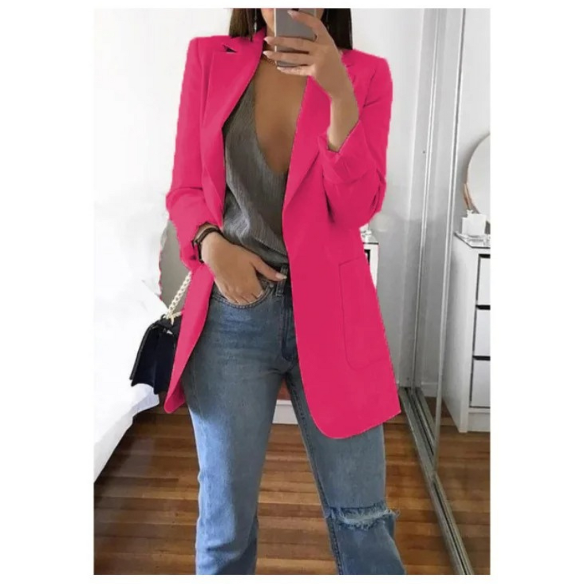 Women's structured blazer in classic fit with notched lapel, single-breasted closure, and welt pockets