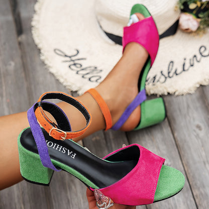 Women's colourblock slingback heels with adjustable strap, bold two-tone design and cushioned insole