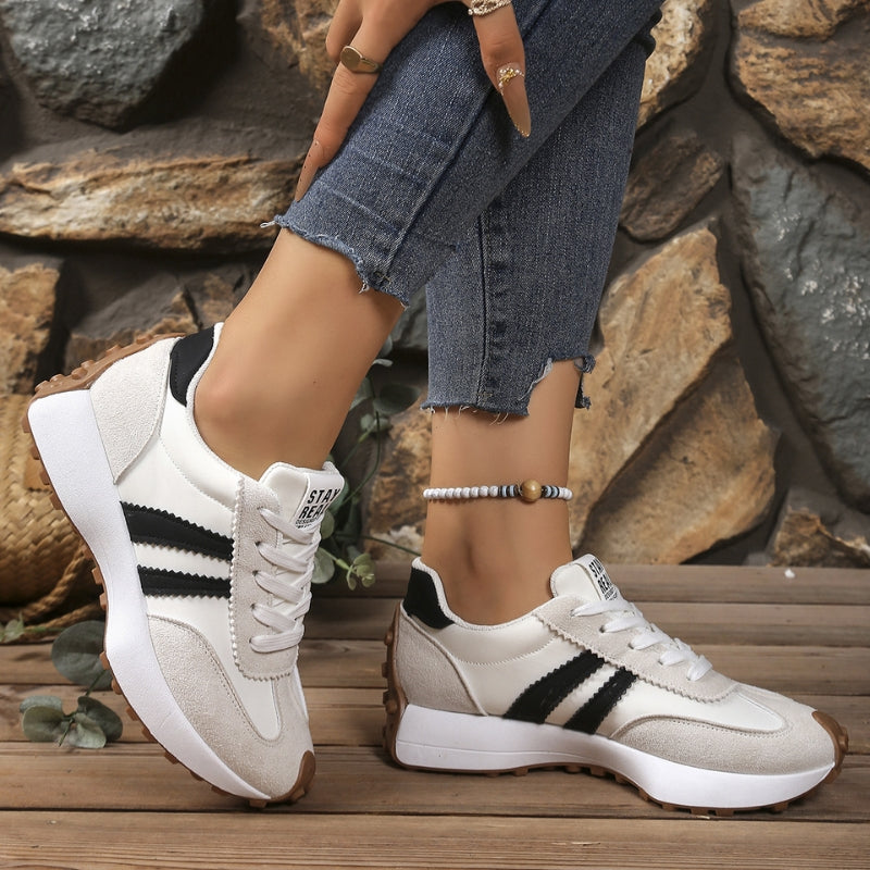 Women's retro platform sneakers lace-up chunky sole suede-look panels contrast white stripe gum rubber