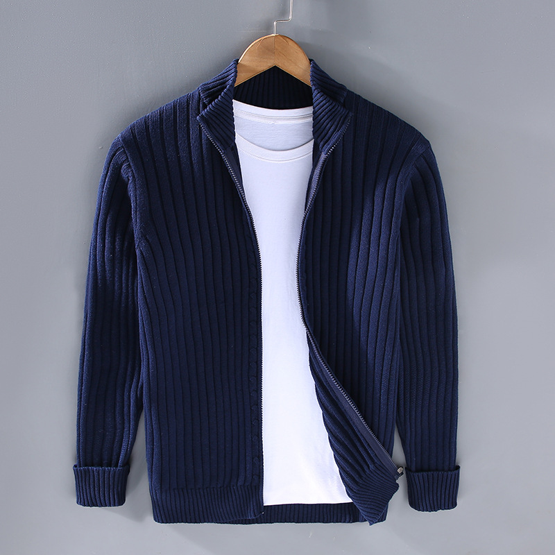 Men's warm knitted zip cardigan jacket in cozy winter style with full-zip closure