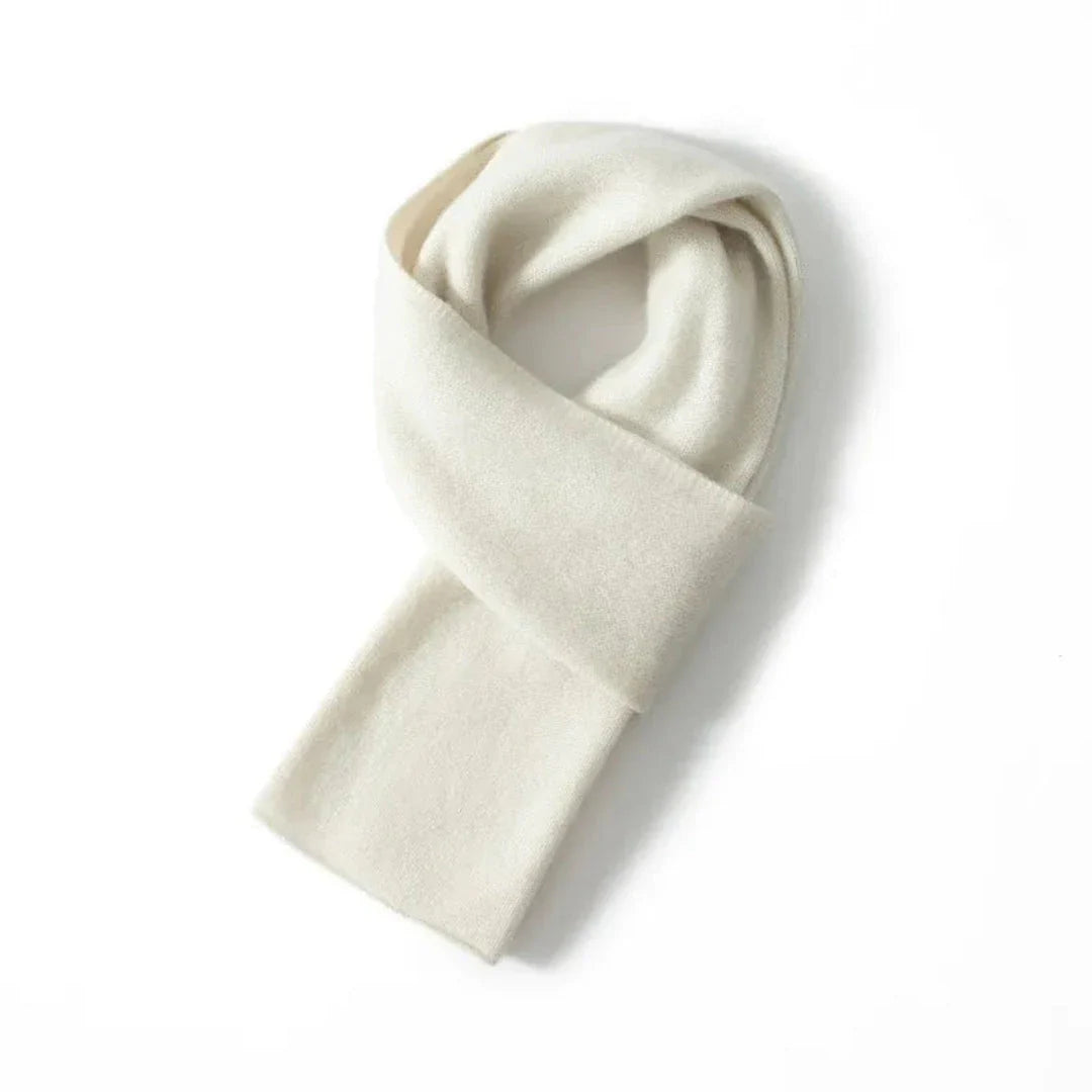Alia soft cashmere scarf in classic tones, lightweight minimalist design for cold-weather elegance