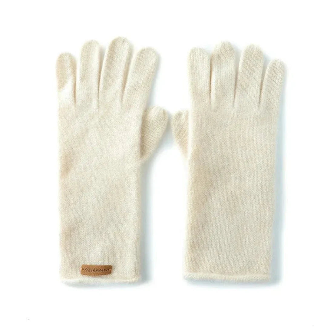 Amanda ultra-soft 100% cashmere gloves in classic style with natural stretch fit for winter warmth