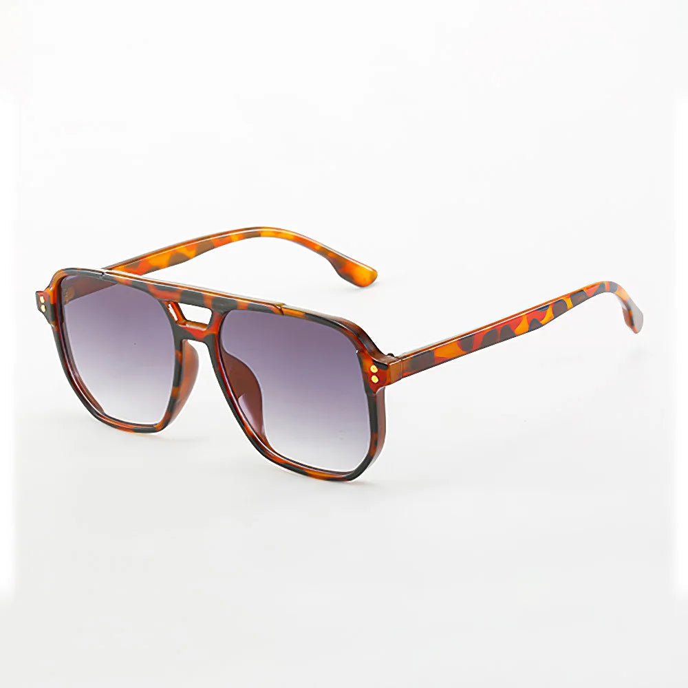 Retro tortoiseshell acetate sunglasses with gradient UV400 lenses, lightweight bold everyday frames