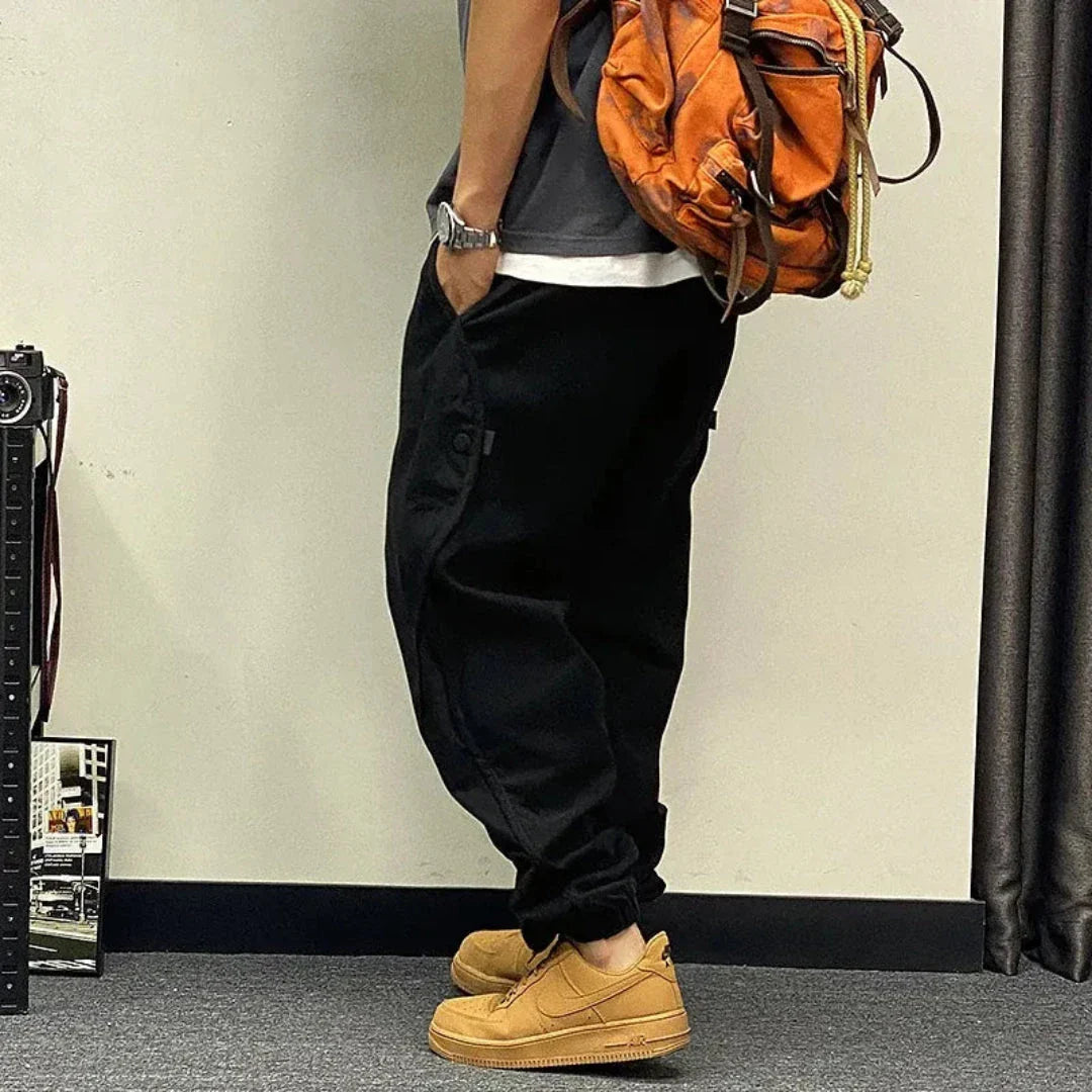 Men's washed cargo jogger pants oversized relaxed fit with utility pockets and cuffed hem streetwear
