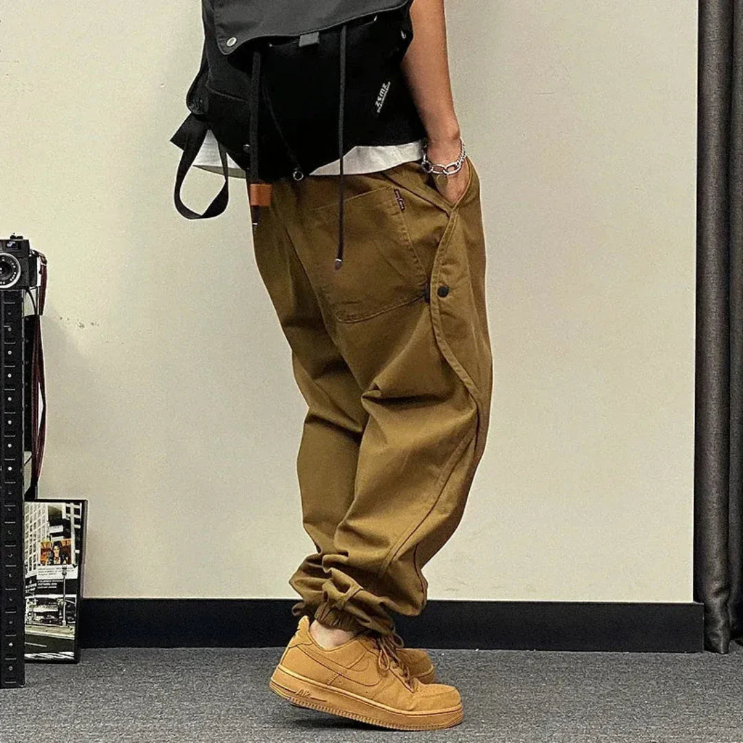 Men's washed cargo joggers oversized relaxed fit with utility pockets and cuffed hem streetwear