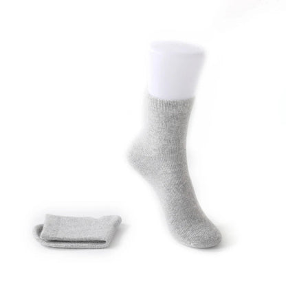 Thick knit cashmere socks in cozy style with ultra-soft texture for chilly winter days
