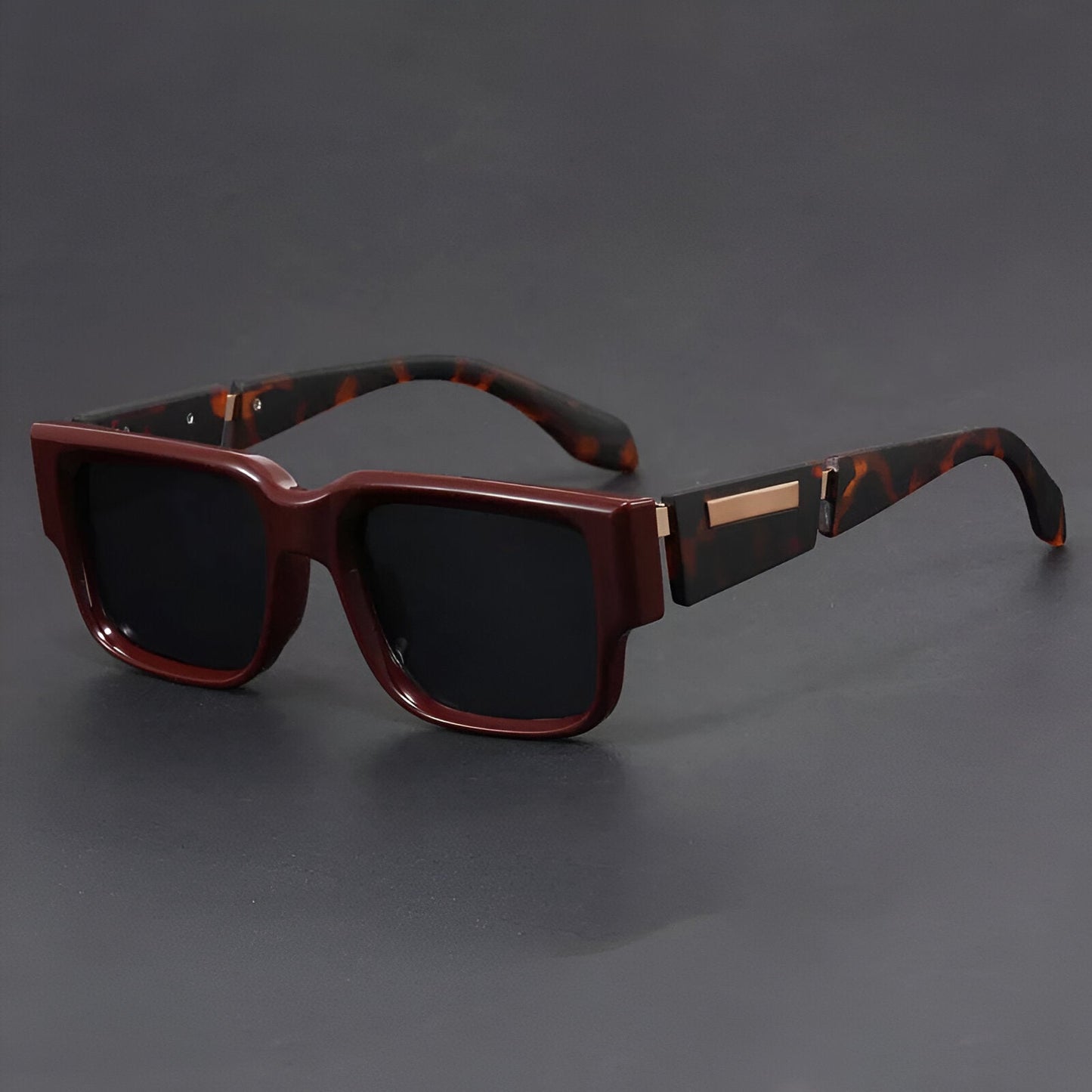 Barron Edge square sunglasses with thick bold frames and sleek side panel design
