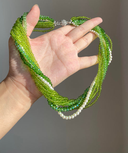 Collier de perles superposées en résine de cristal vert de Bohême - Wavlynn