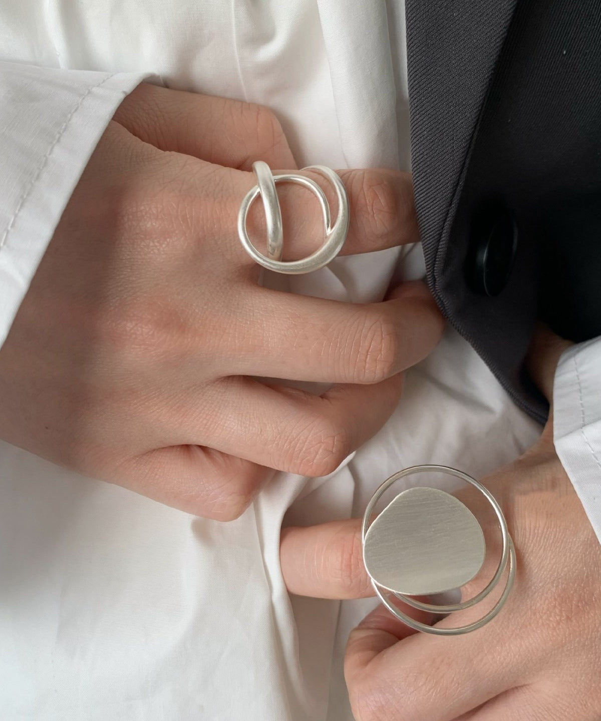 Ensemble de deux bagues ajourées en soie et acier inoxydable de style boutique - Wavlynn