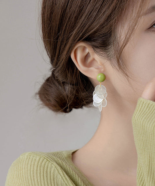 Boucles d'oreilles pendantes en alliage de cuivre vert clair avec pierres précieuses en coquillage - Wavlynn