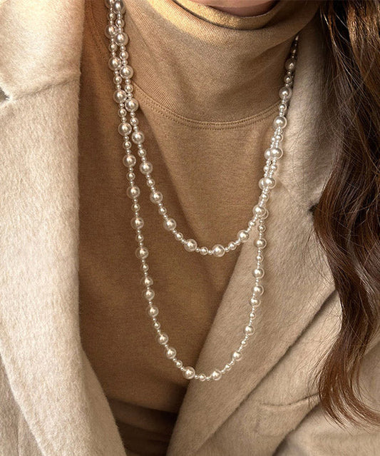 Collier court en alliage blanc orné de perles - Wavlynn