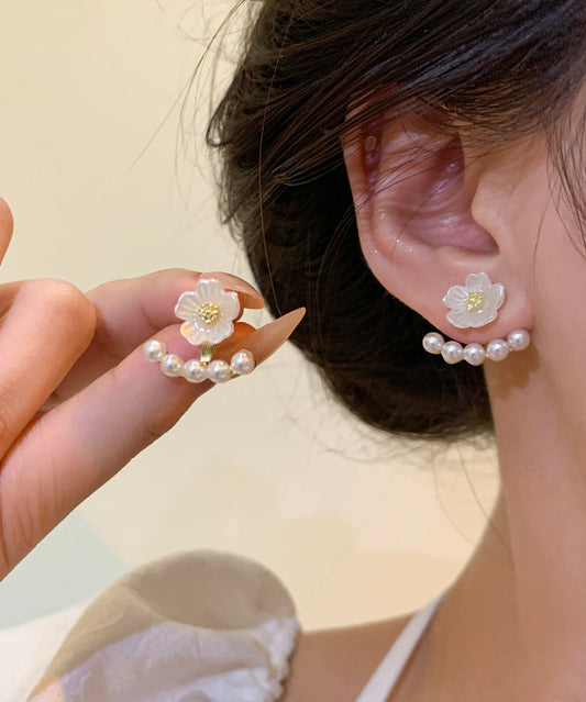 Boucles d'oreilles à tige florales en cuivre blanc surdoré avec perles - Wavlynn