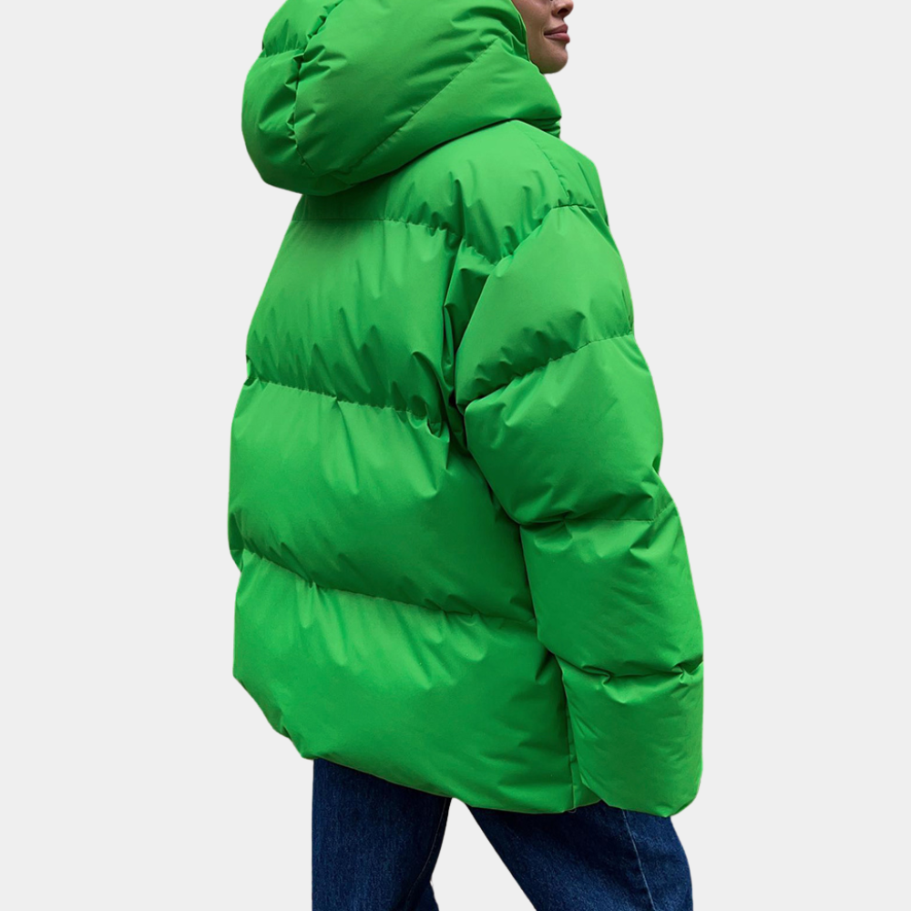 Women's oversized quilted puffer jacket with hood, water-repellent finish, cozy winter style