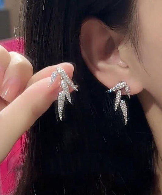 Boucles d'oreilles à tige en argent sterling et feuilles de bambou de Chic Silk - Wavlynn