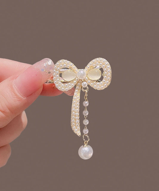 Épingle à cheveux à pompon papillon en alliage de cuivre doré de style chinois avec perles - Wavlynn