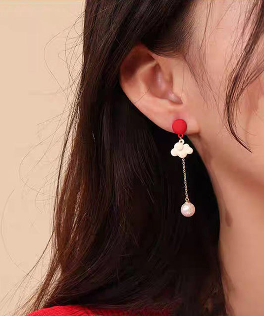 Boucles d'oreilles pendantes asymétriques en alliage rouge de style chinois avec pampilles et nuages ​​de bon augure - Wavlynn