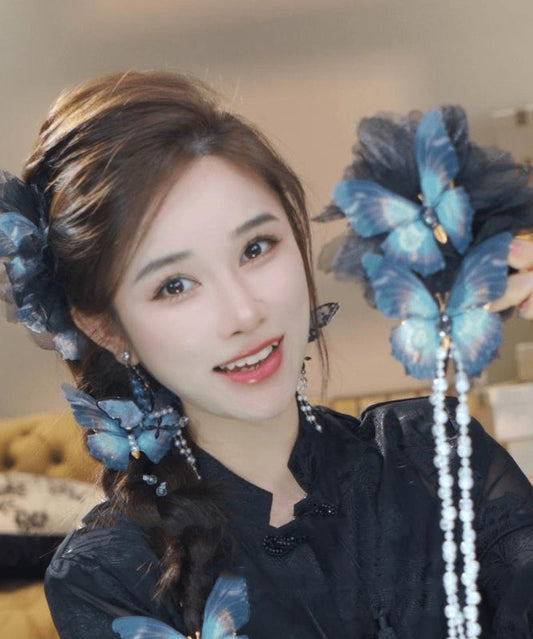 Épingle à cheveux élégante en tissu bleu zircon avec perles et pompon - Wavlynn