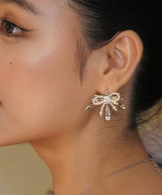 Boucles d'oreilles à tige élégantes en soie, cuivre, zircon, perle et goutte d'eau - Wavlynn
