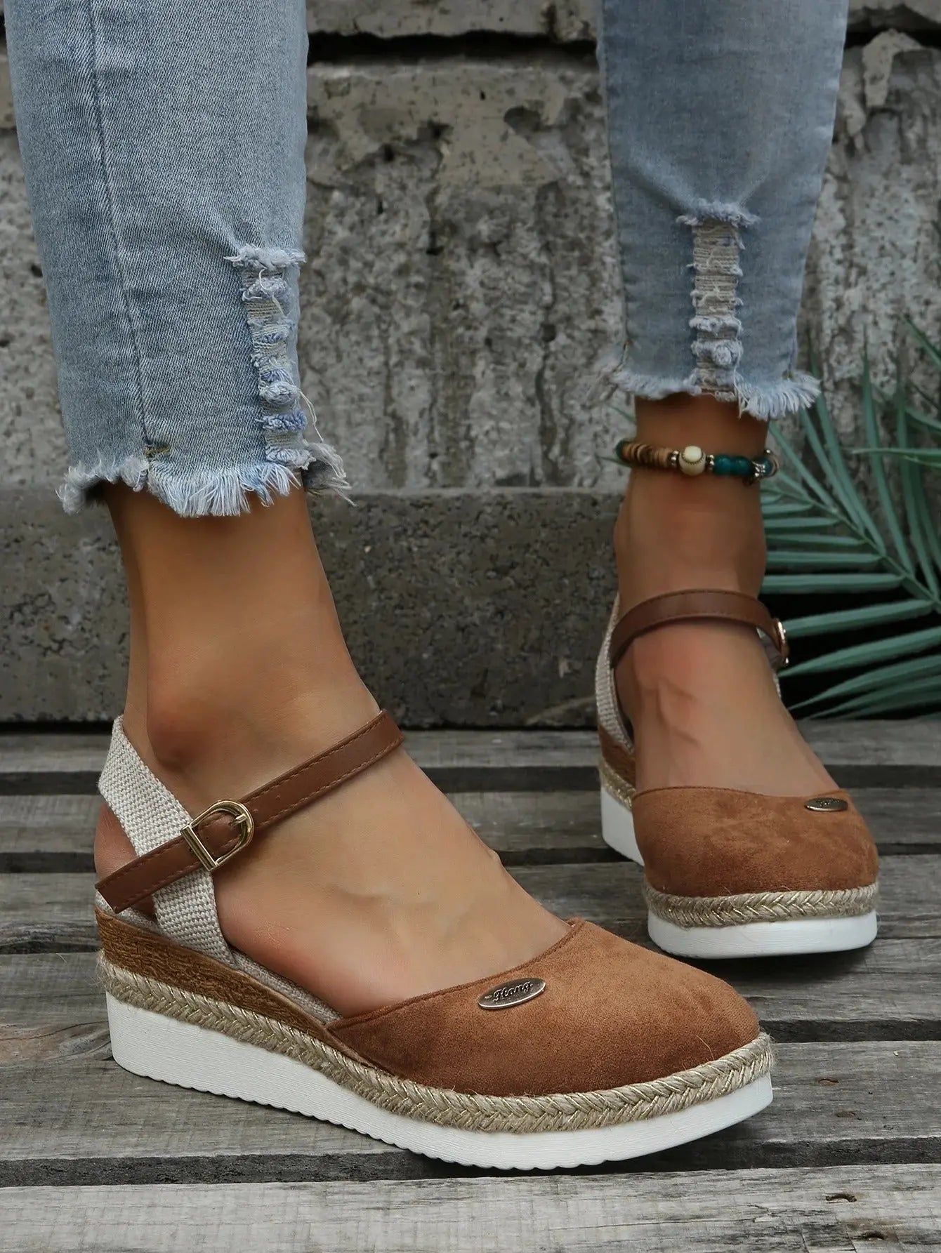 Women's closed toe espadrille wedge sandals with braided jute wrap, chic summer style