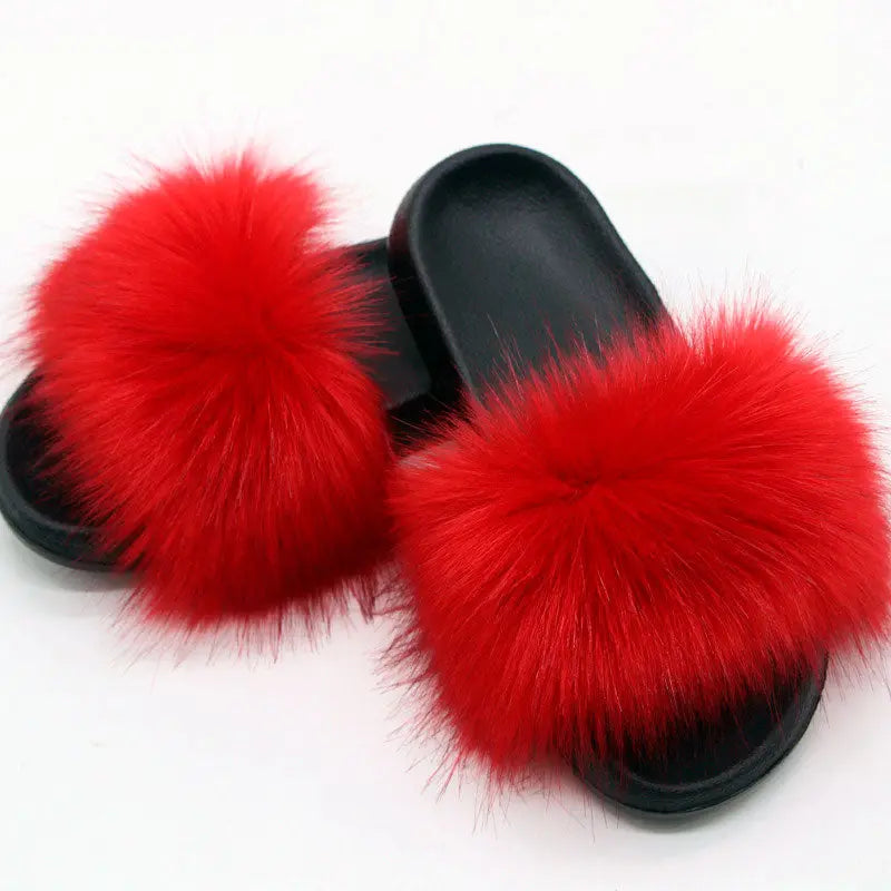 Women's cozy slip-on slippers soft warm plush lining non-slip sole home comfort casual style