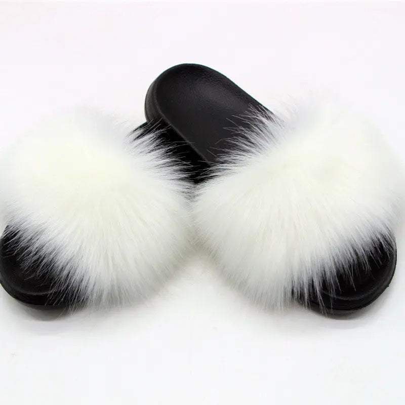 Women's cozy slip-on slippers soft warm plush lining non-slip sole stylish home comfort