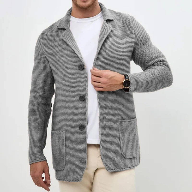 Men's cozy knitted cardigan button-front turn-down collar with pockets, classic relaxed fit