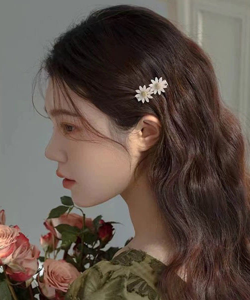 Jolie paire d'épingles à cheveux en résine blanche cuivrée avec motif marguerite floral - Wavlynn