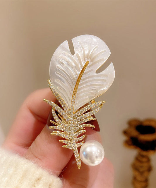 Jolie broche en cuivre blanc et zircon avec nacre - Wavlynn