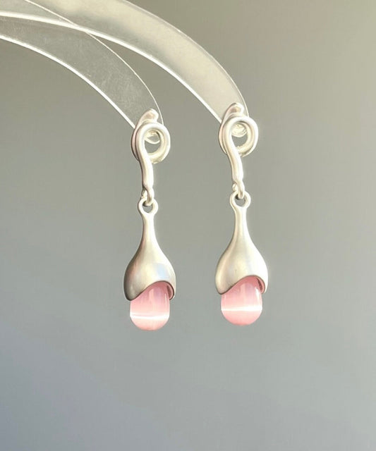 Boucles d'oreilles pendantes élégantes en argent sterling rose avec pierre œil de chat - Wavlynn