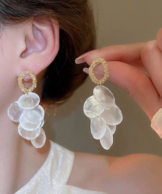 Boucles d'oreilles pendantes élégantes en alliage blanc avec pampilles en coquillage - Wavlynn