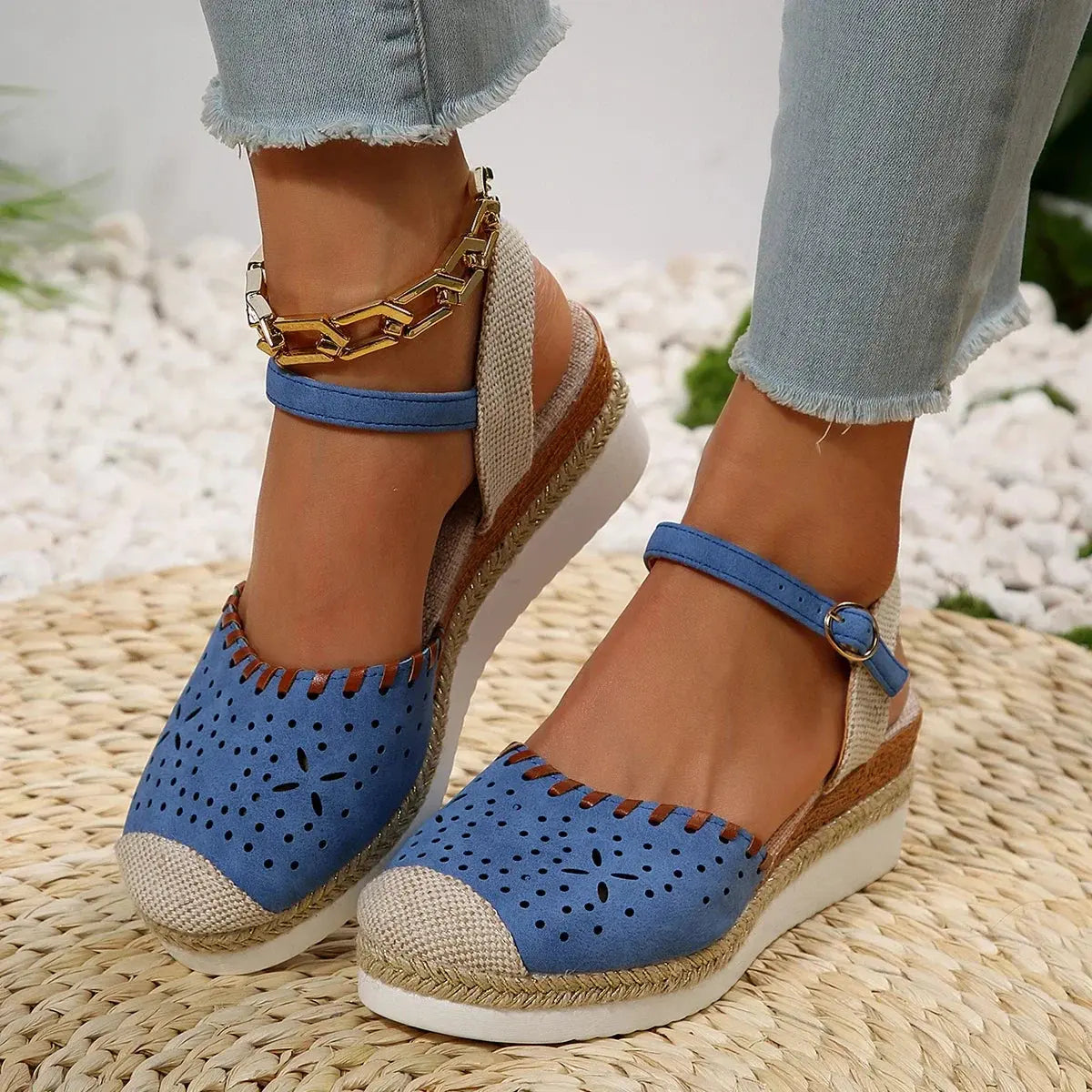 Women's closed-toe espadrille wedge sandals with jute-wrapped platform and ankle buckle strap