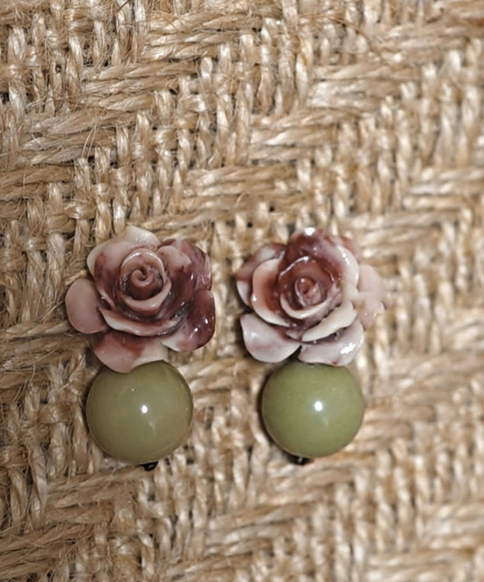 Boucles d'oreilles pendantes en alliage de cuivre vert clair avec motif floral et coquillage tie-dye - Wavlynn