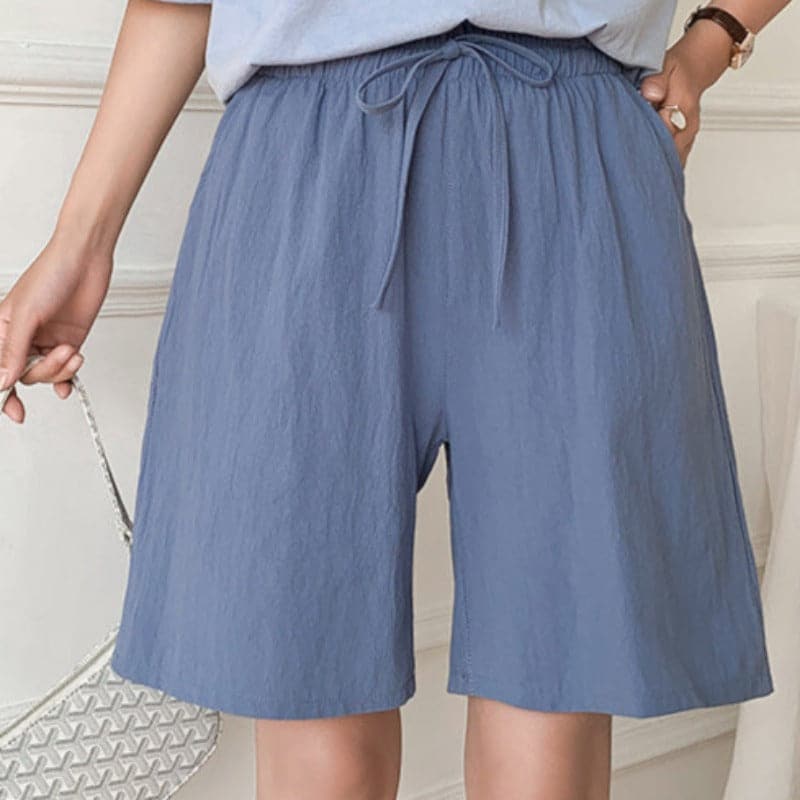 Women's knee-length relaxed fit shorts in cotton blend with elastic waist and adjustable drawstring