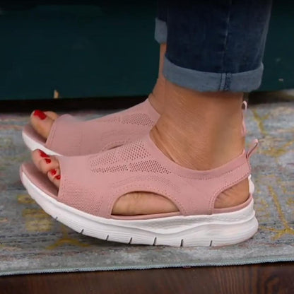 Women's Nell sandals in timeless neutral tones, elegant everyday design with cushioned sole