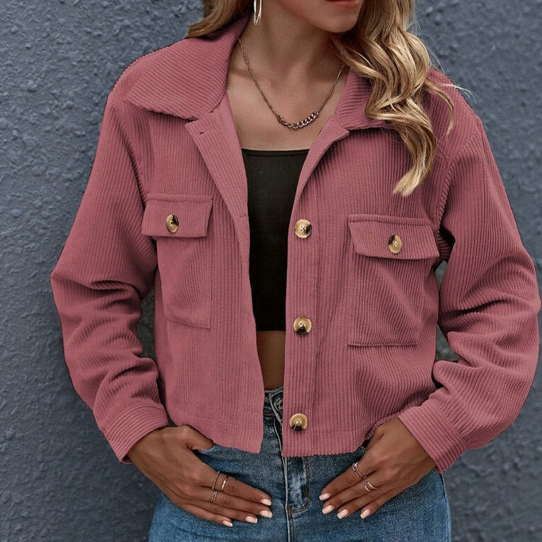 Women's cropped corduroy jacket with button closure and chest pockets in casual chic style