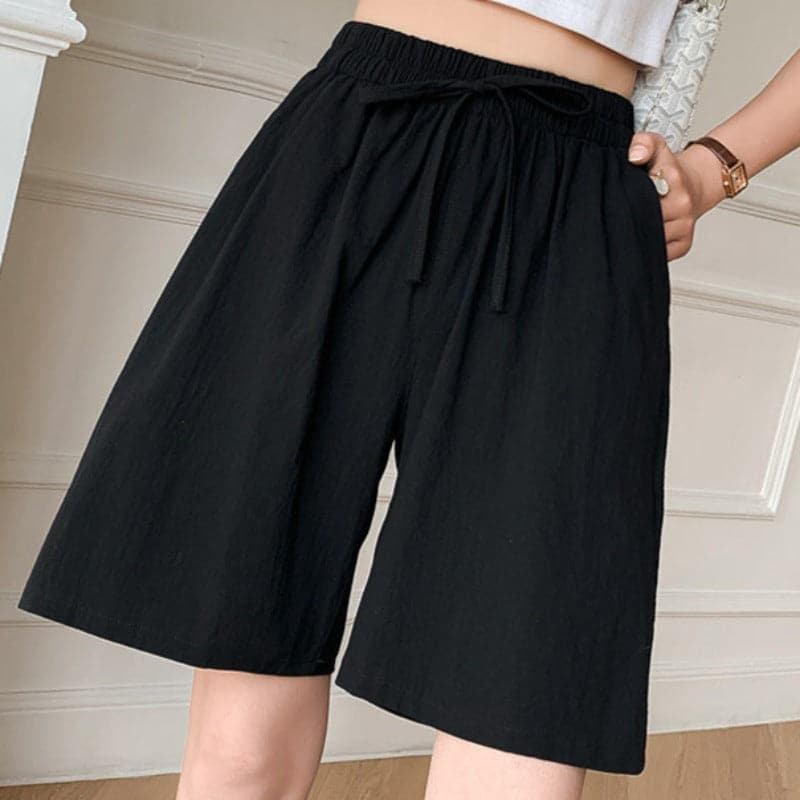 Women's knee-length relaxed fit shorts in cotton blend with elastic waist and adjustable drawstring