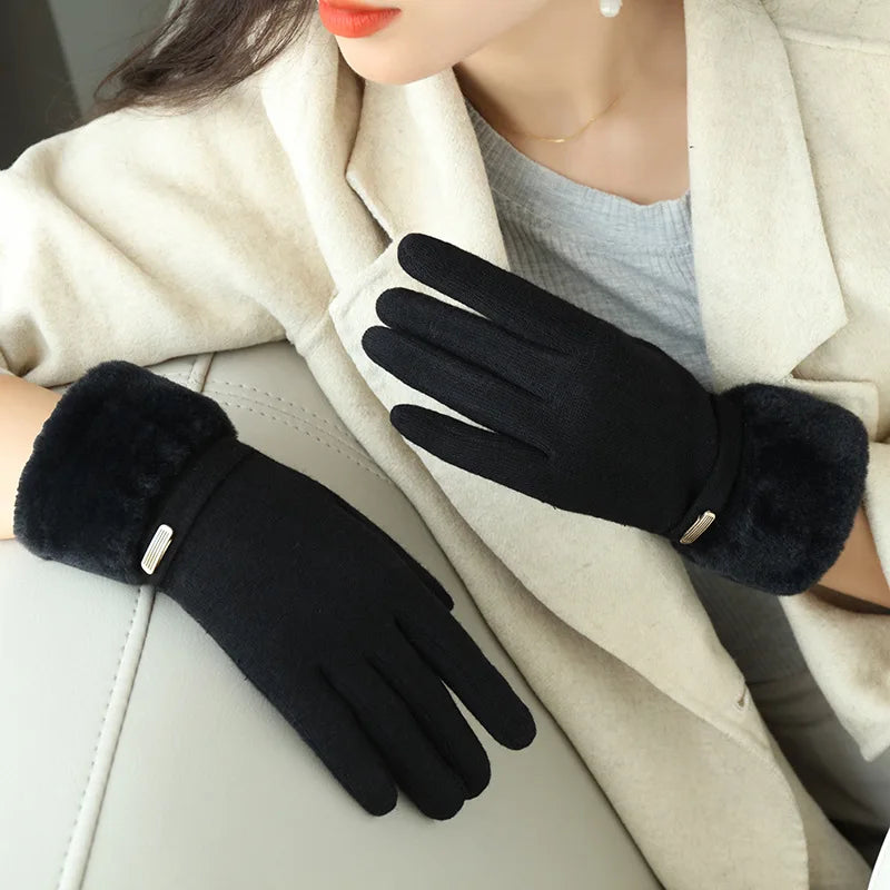 Women's fitted wrist gloves with faux-fur cuff trim and strap detail for casual fall wear