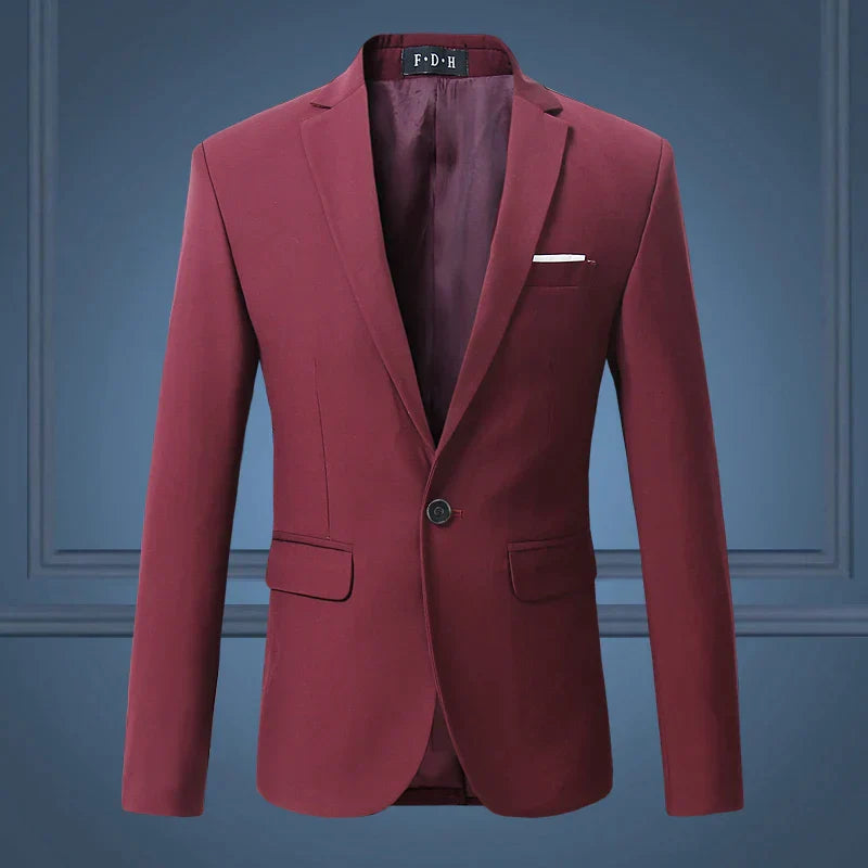 Men's tailored fit single-button blazer with notch lapel, streamlined silhouette for smart casual elegance