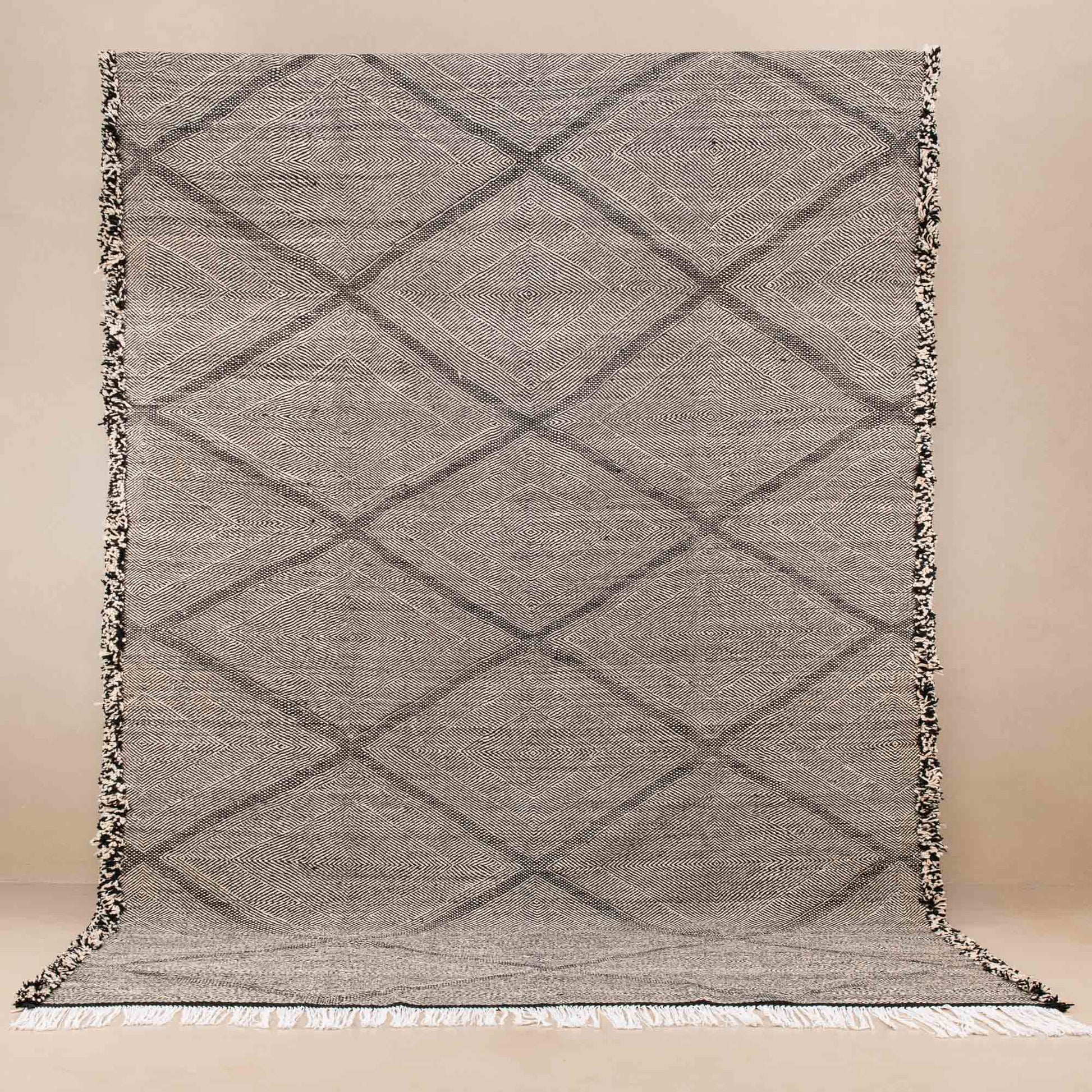 Bahada - taznakht kilim rug - Wavlynn