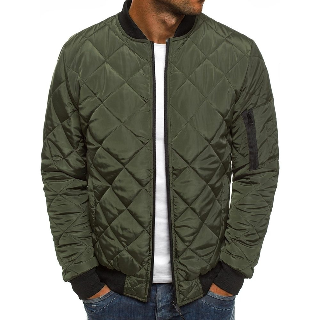 Men's navy quilted bomber jacket with diagonal pattern, rib-knit collar and lightweight streetwear fit