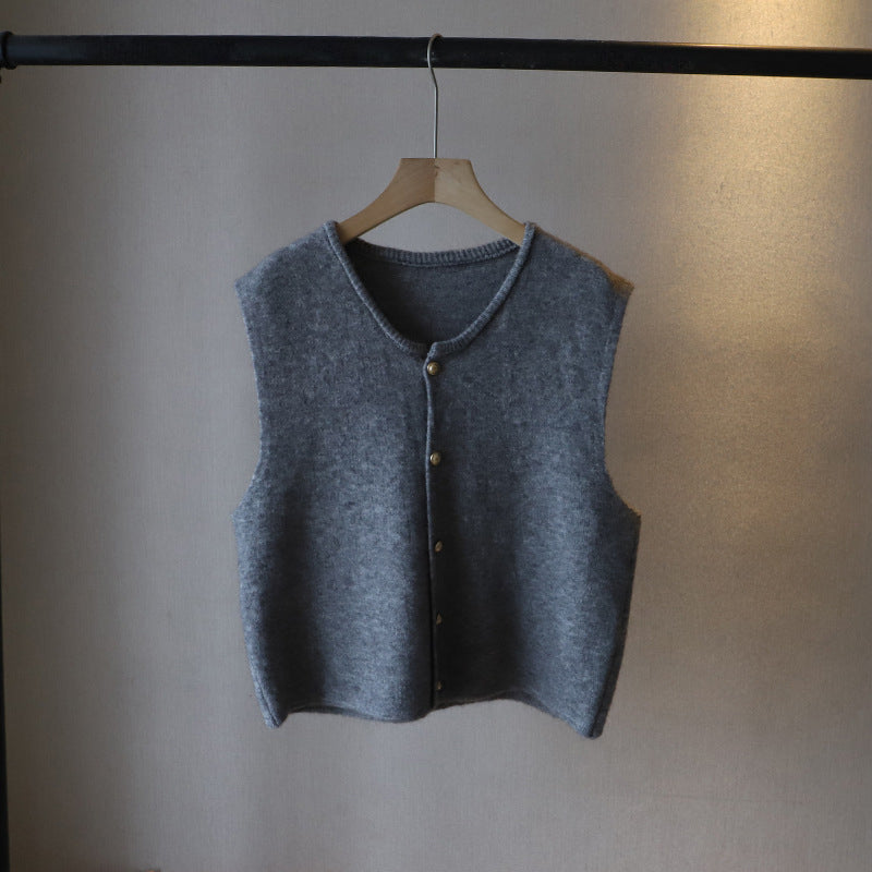 Women's cropped wool blend knitted vest regular fit with button-front closure for layering