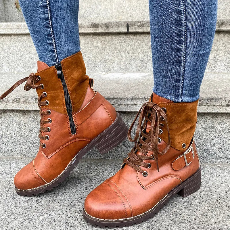 Women's black lace-up combat fashion boots with chunky heel and round toe for winter style