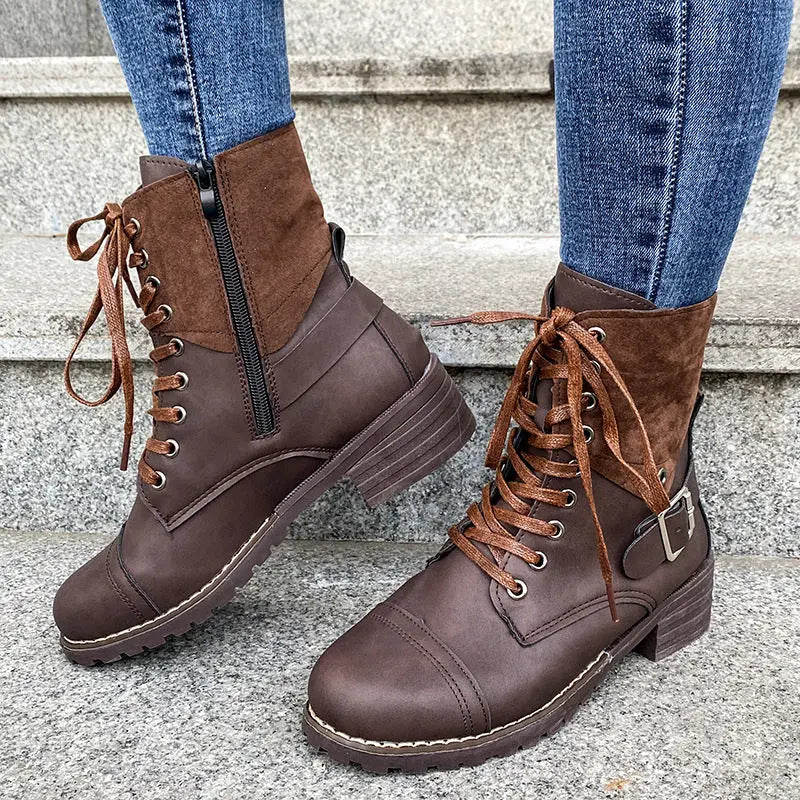 Women's black lace-up combat fashion boots with chunky heel and round toe for winter style