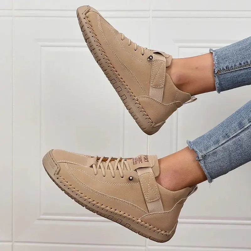 Women's mid-calf lace-up boots retro style secure adjustable fit for versatile city wear