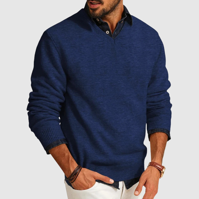 Men's slim fit V-neck sweater in soft wool-blend knit, lightweight layering essential with clean modern silhouette