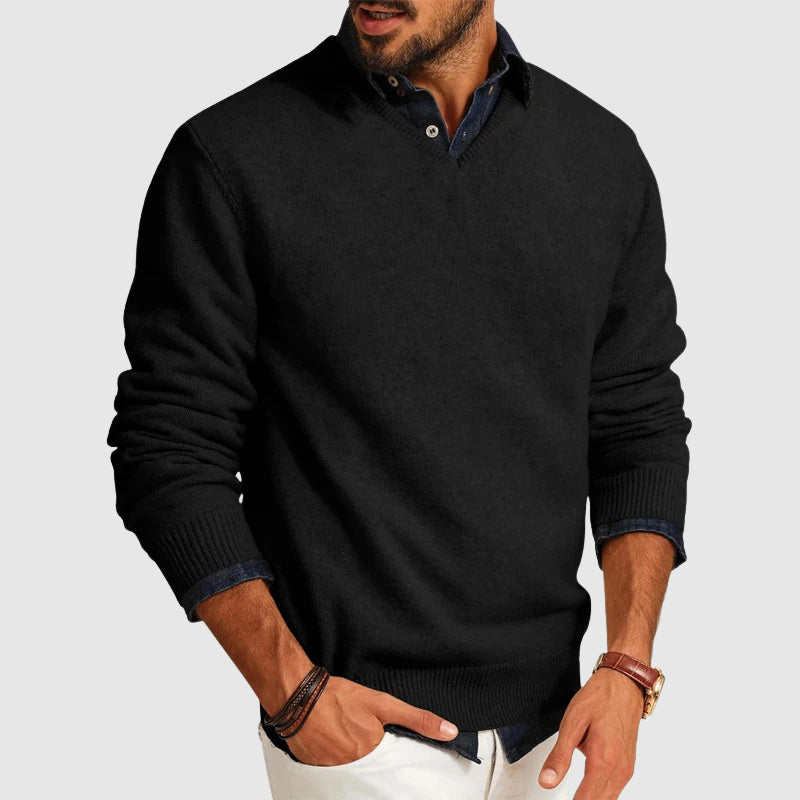 Men's slim fit V-neck sweater in soft wool-blend knit, lightweight layering essential for modern style